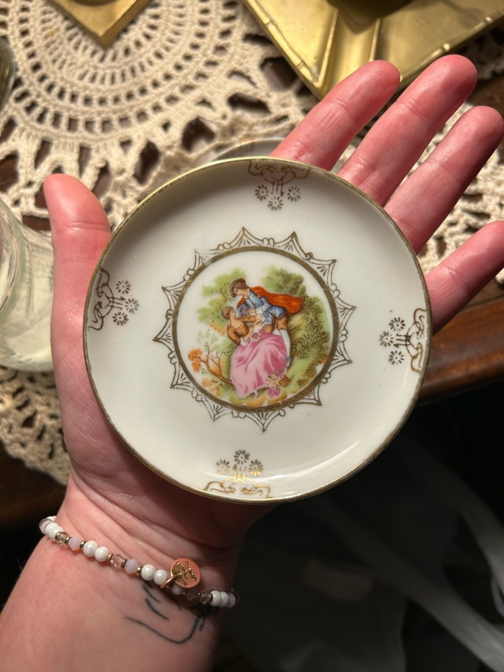 Vintage Porcelain Pin Dish with Romantic Couple Motif - White & Gold